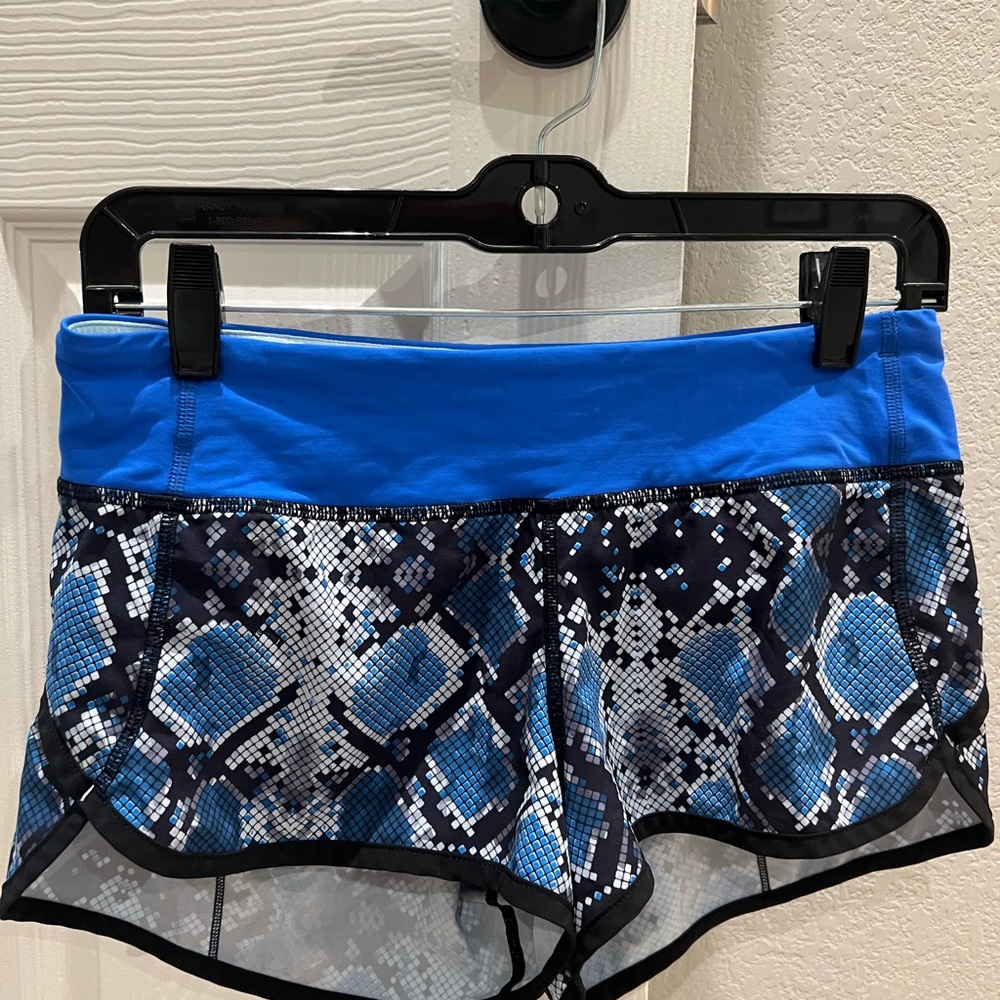 Lululemon Speed Up Shorts 2.5 inseam, size 4